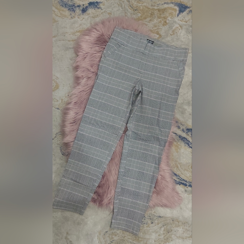 Izod Women's Gray Checkered Straight Leg Pants